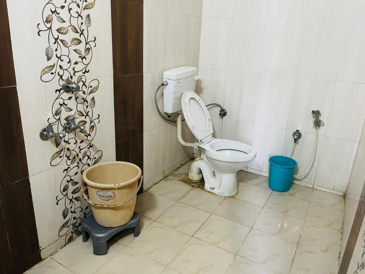 Jmc Hotel Lavish Akolia Bagian luar foto