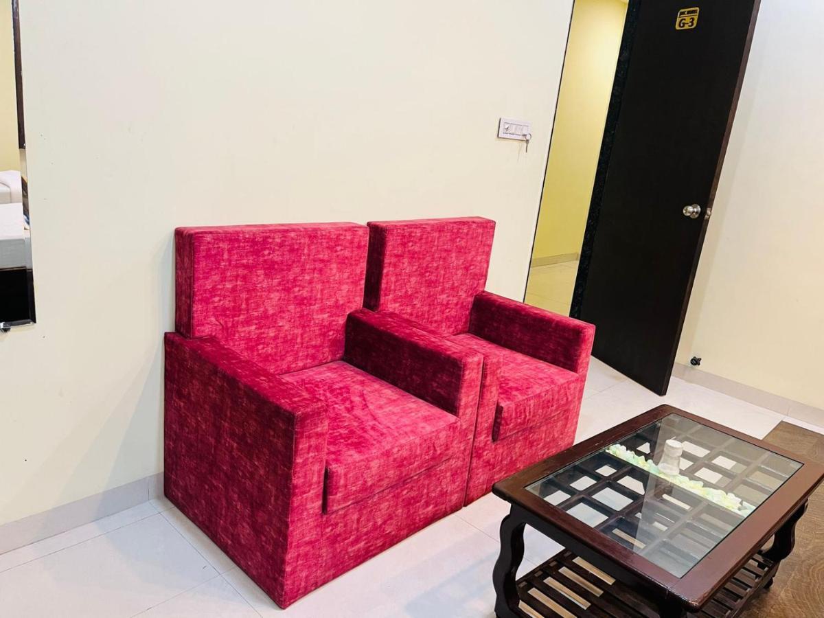 Jmc Hotel Lavish Akolia Bagian luar foto